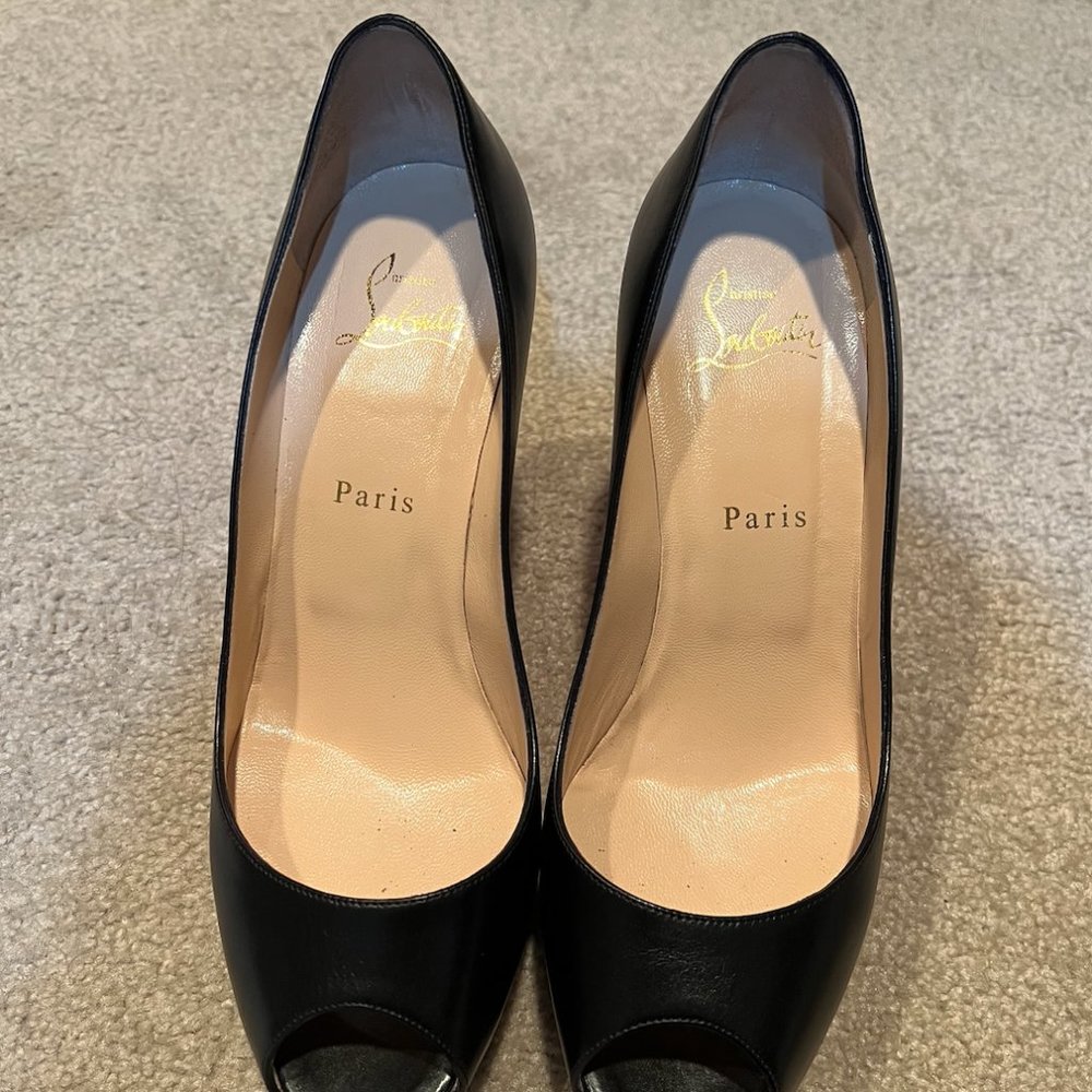 Christian Louboutin Size 8 Black Peep-Toe Heels